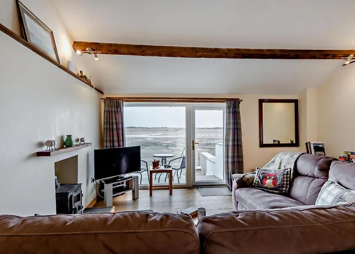 Holiday home 2 Bed In Sz409 *