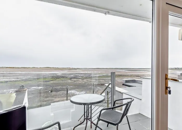 Holiday home 2 Bed In Sz409